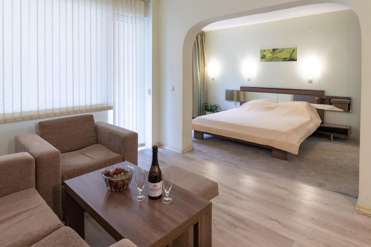 Family Hotel Gran Ivan Warna Zewnętrze zdjęcie